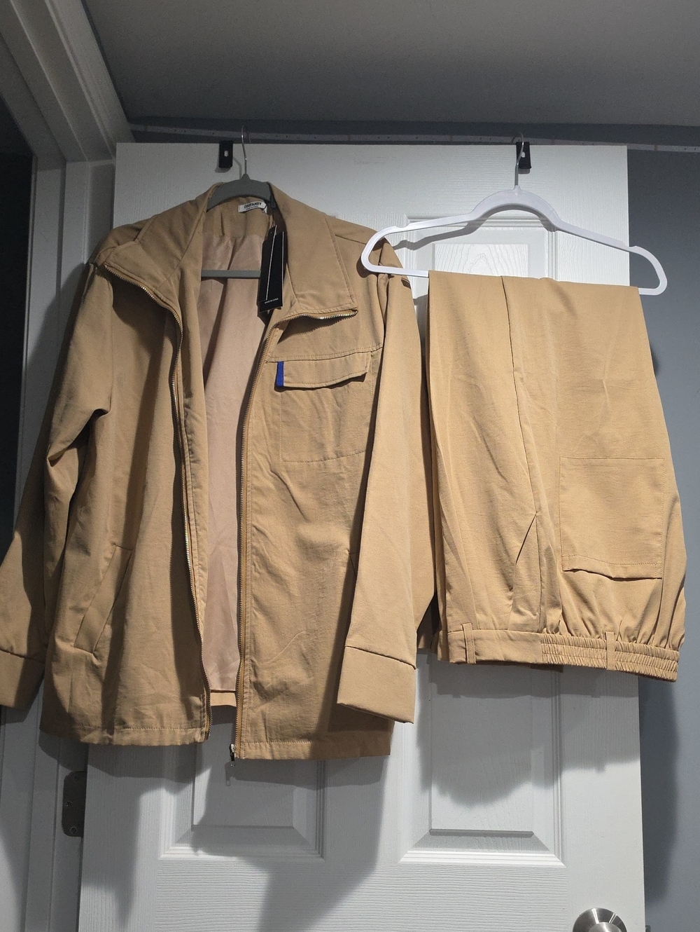 Men's Lightweight Tan Shirt Jacket and Elastic-Waist Pants Set